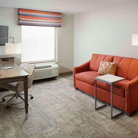 Hampton Inn By Hilton Garden City Long Island Εξωτερικό φωτογραφία