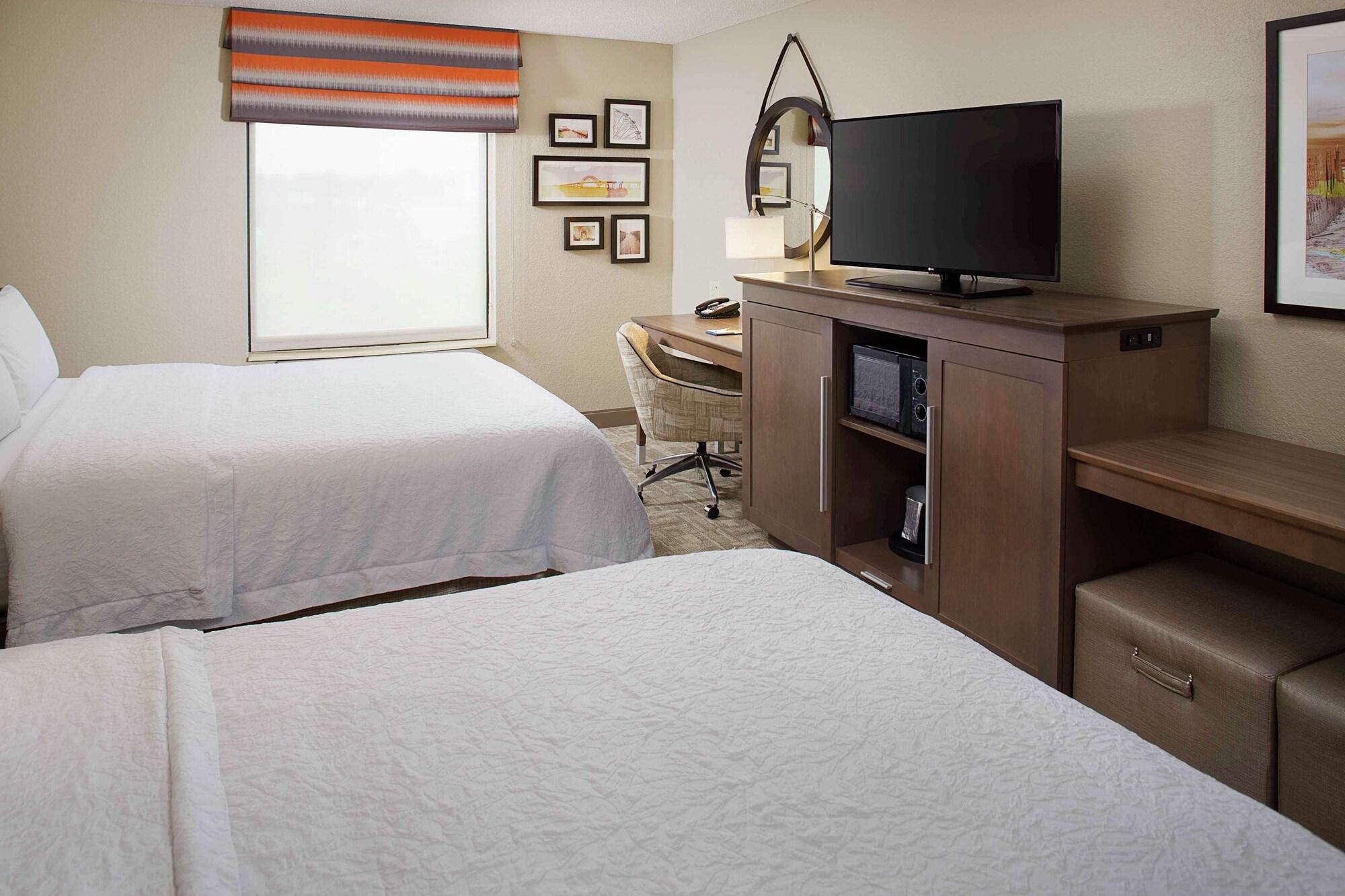 Hampton Inn By Hilton Garden City Long Island Εξωτερικό φωτογραφία