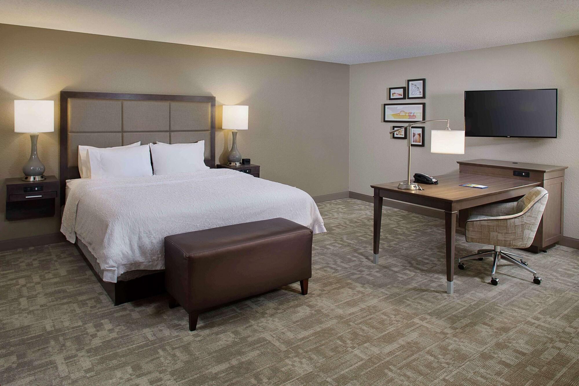 Hampton Inn By Hilton Garden City Long Island Εξωτερικό φωτογραφία