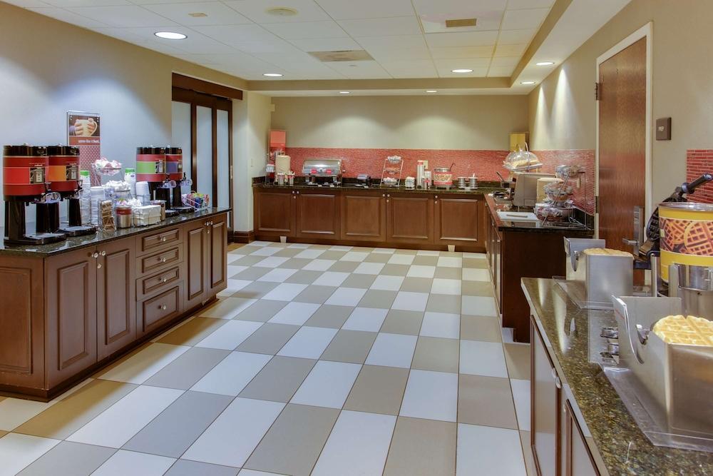 Hampton Inn By Hilton Garden City Long Island Εξωτερικό φωτογραφία