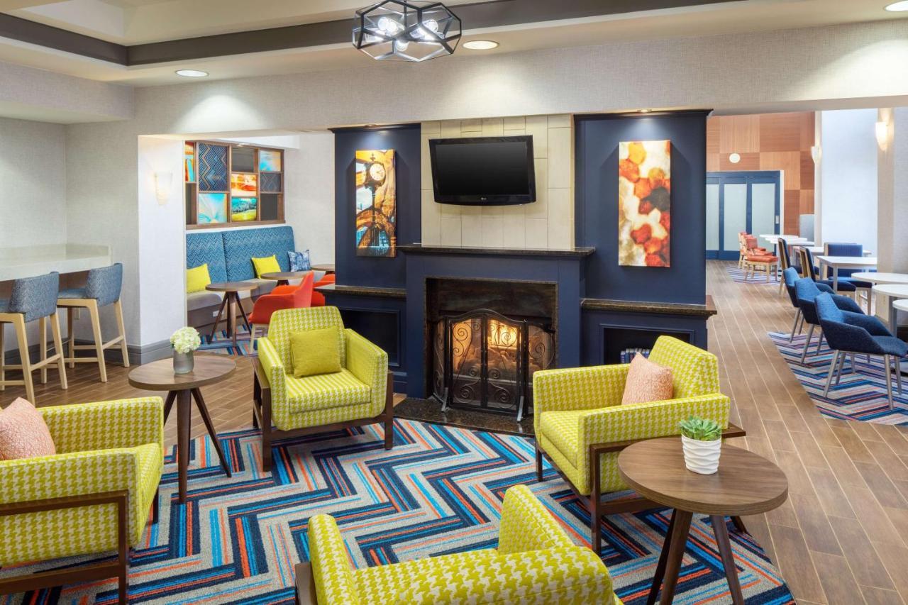 Hampton Inn By Hilton Garden City Long Island Εξωτερικό φωτογραφία