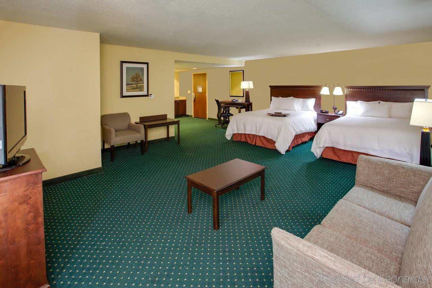 Hampton Inn By Hilton Garden City Long Island Εξωτερικό φωτογραφία