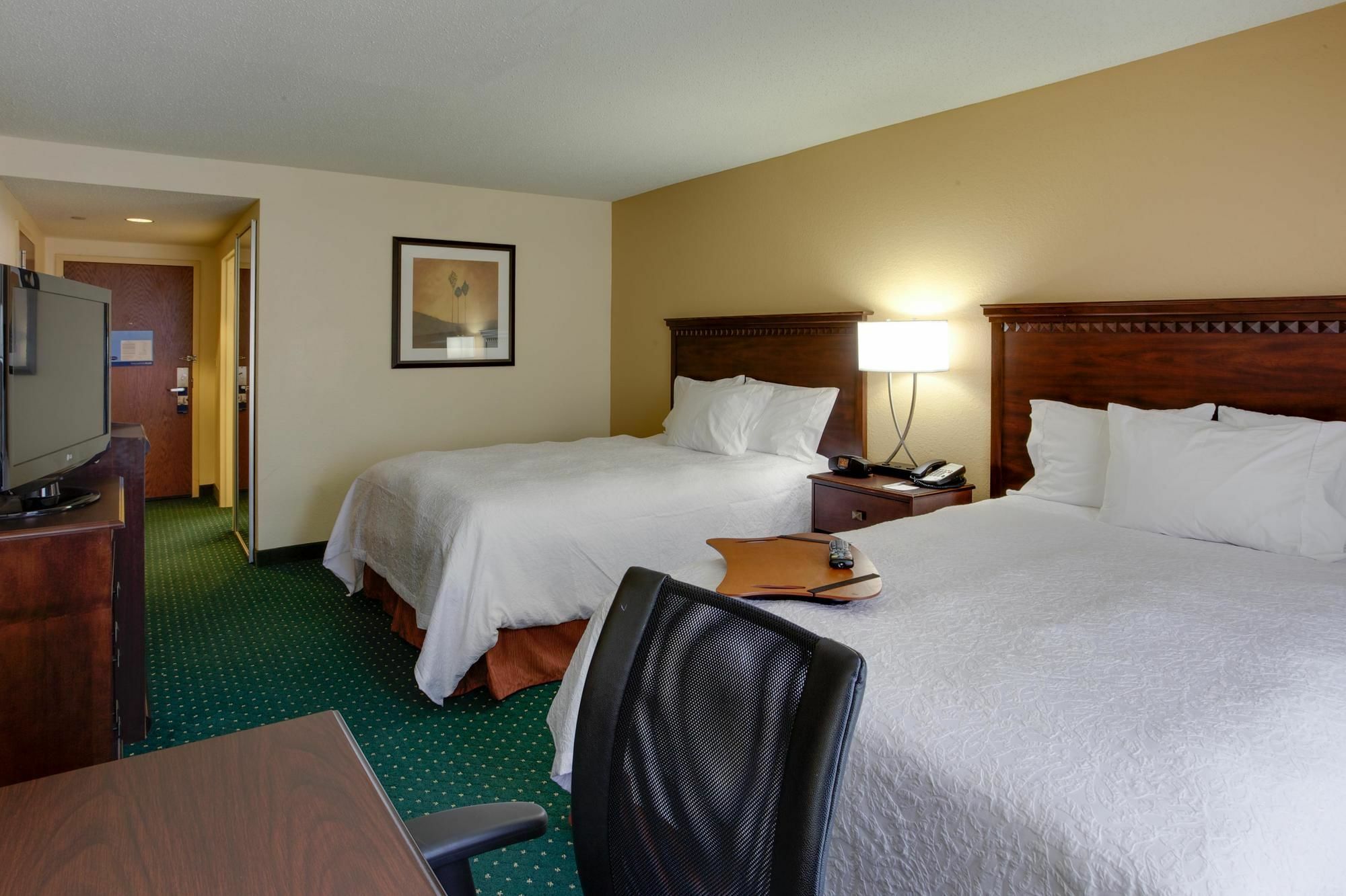 Hampton Inn By Hilton Garden City Long Island Εξωτερικό φωτογραφία